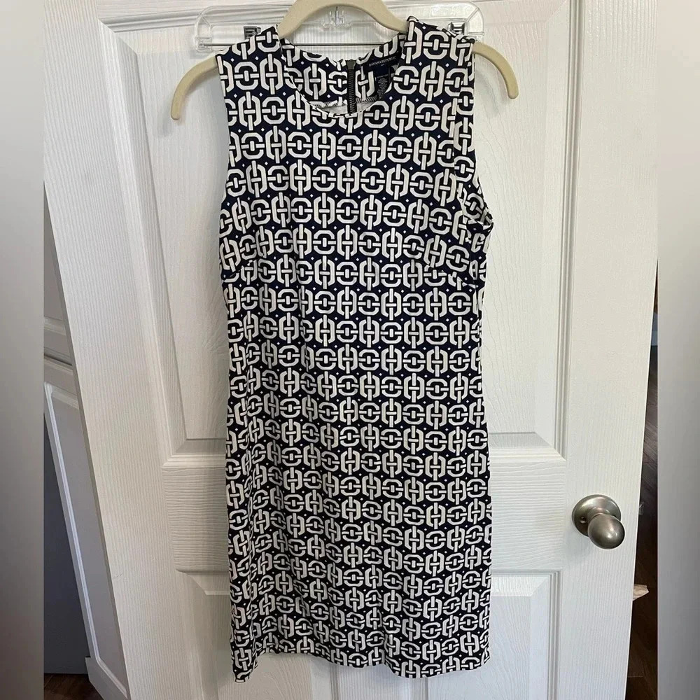 BANANA REPUBLIC Dress Navy white Geo Print Sheath Rear Zip Back Ponte size 4